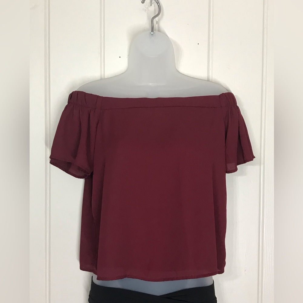 Ladies Charlotte Russe Off the Shoulder Dressy Crop Top Blouse
Medium Maroon Bur